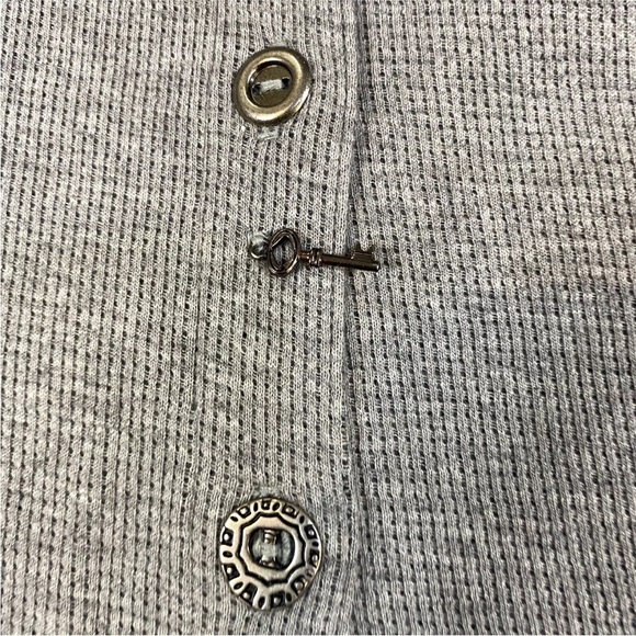 Soft Surroundings Sydney Shirt Medium Gray Waffle Tab Sleeves Cotton 2AU91 - Picture 3 of 7